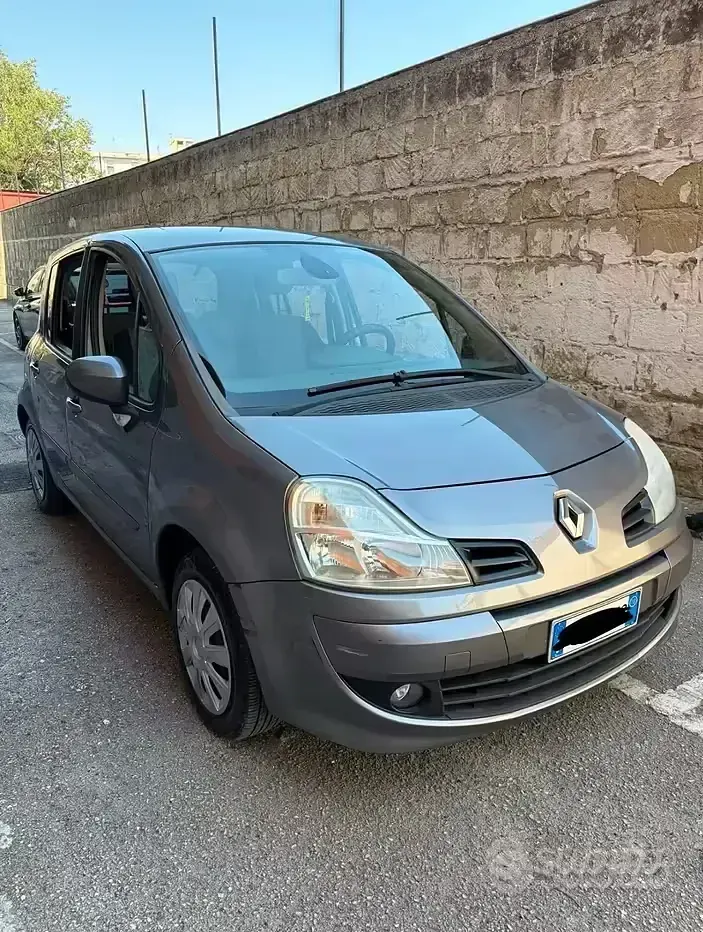 Usata Renault Modus Dynamique 75 CV (55 kW) 2009 Grigio Monovolume