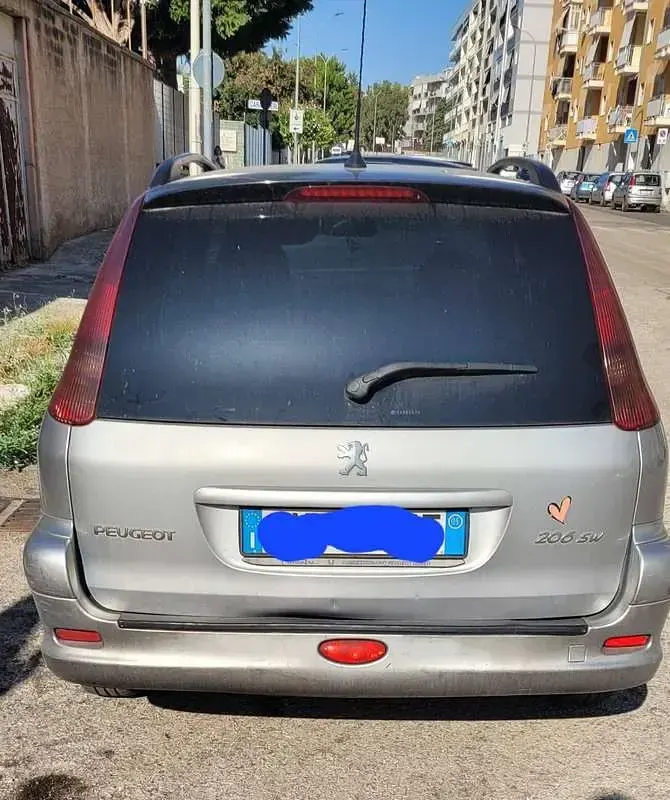 Usata Peugeot 206 65 CV (47 kW) 2005 Argento Station wagon