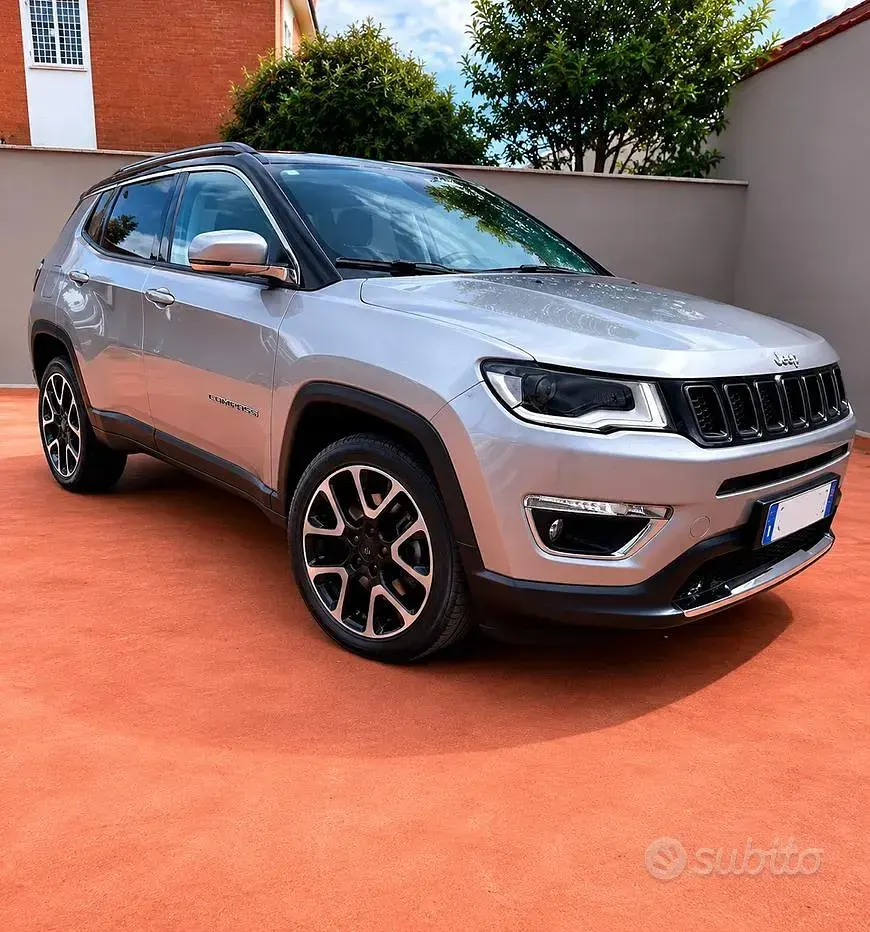 Usata Jeep Compass Limited 140 CV (102 kW) 2017 Grigio SUV