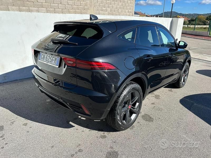 Usata Jaguar E-Pace R-Dynamic 163 CV (119 kW) 2023 Santorini black SUV