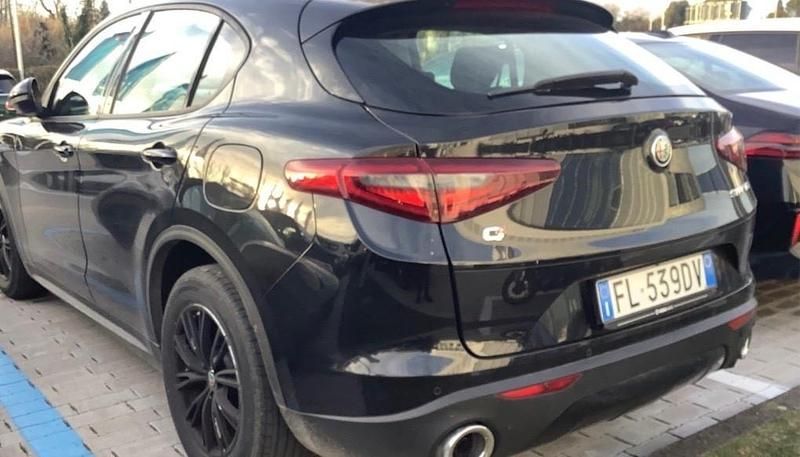 Usata Alfa Romeo Stelvio Executive 210 CV (154 kW) 2018 Nero SUV