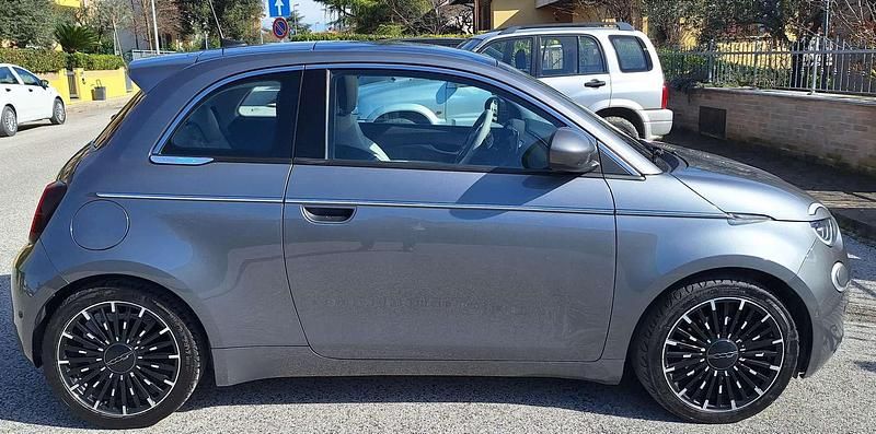 Usata Fiat 500e La Prima 42 kW (58 CV) 2021 Utilitaria