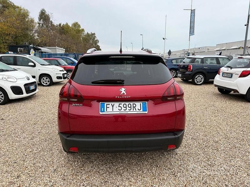 Usata Peugeot 2008 Style 82 CV (60 kW) 2019 Rosso SUV