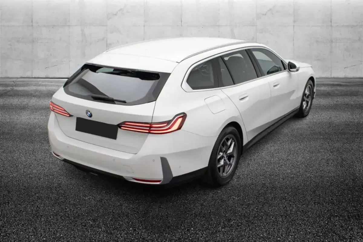 Usata BMW 520 197 CV (144 kW) 2024 Bianco Station wagon