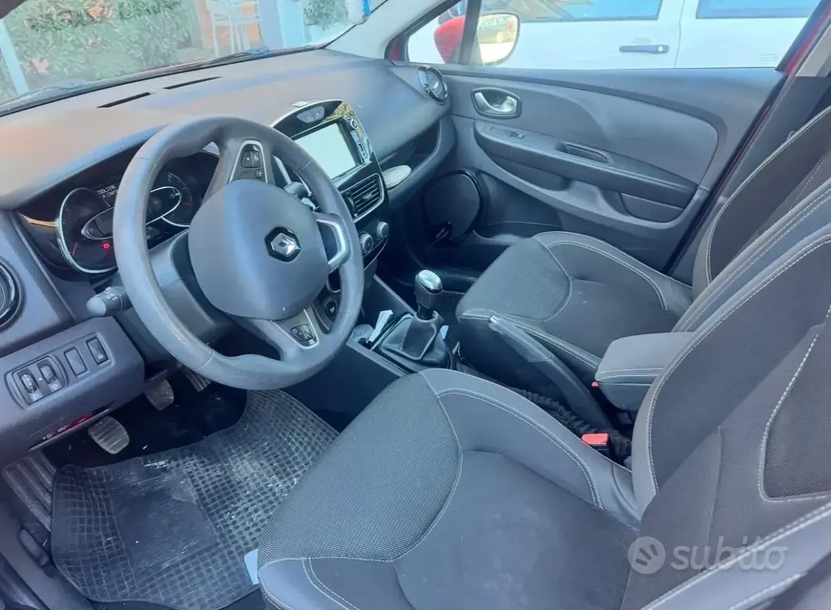 Usata Renault Clio IV 75 CV (55 kW) 2018 Rosso Berlina