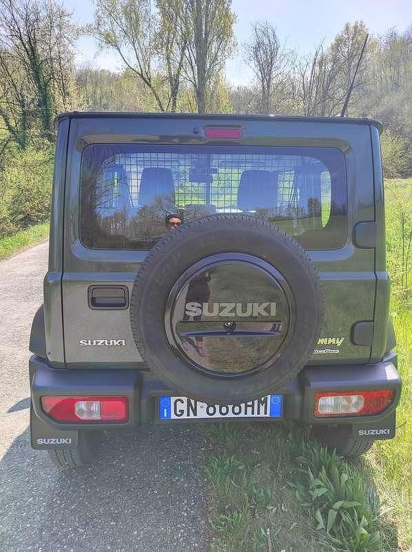 Usata Suzuki Jimny 102 CV (75 kW) 2023 Verde SUV