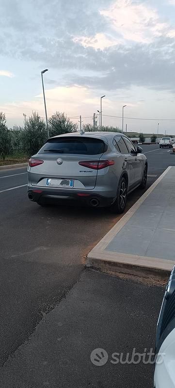 Usata Alfa Romeo Stelvio 190 CV (139 kW) 2020 Grigio SUV