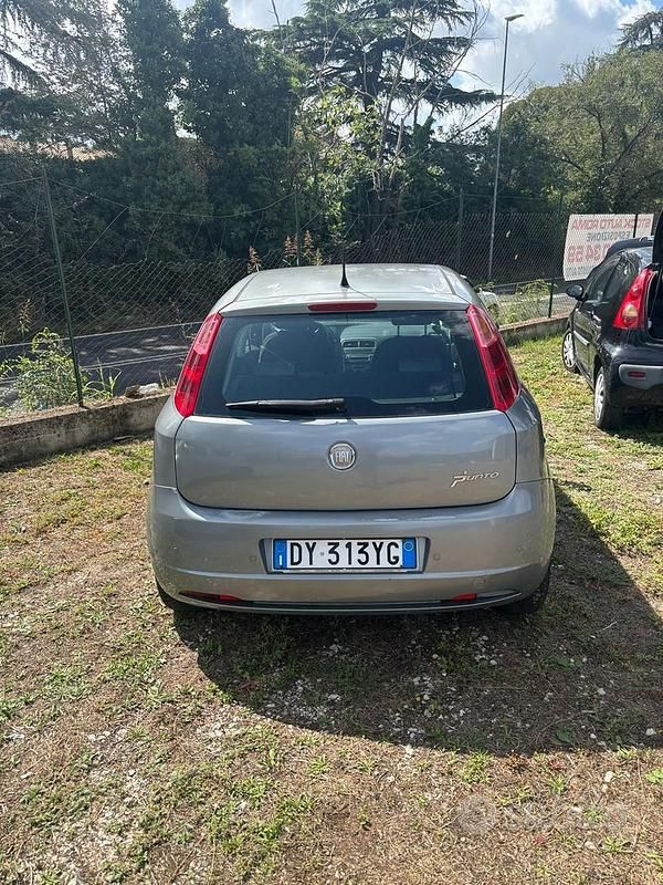 Usata Fiat Punto Evo Dynamic 77 CV (56 kW) 2009 Grigio Utilitaria