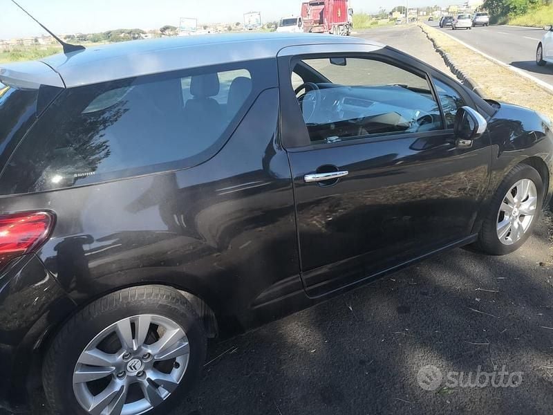 Occasion Citroën DS3 Chic 70 ch (51 kW) 2011 Noir Citadine