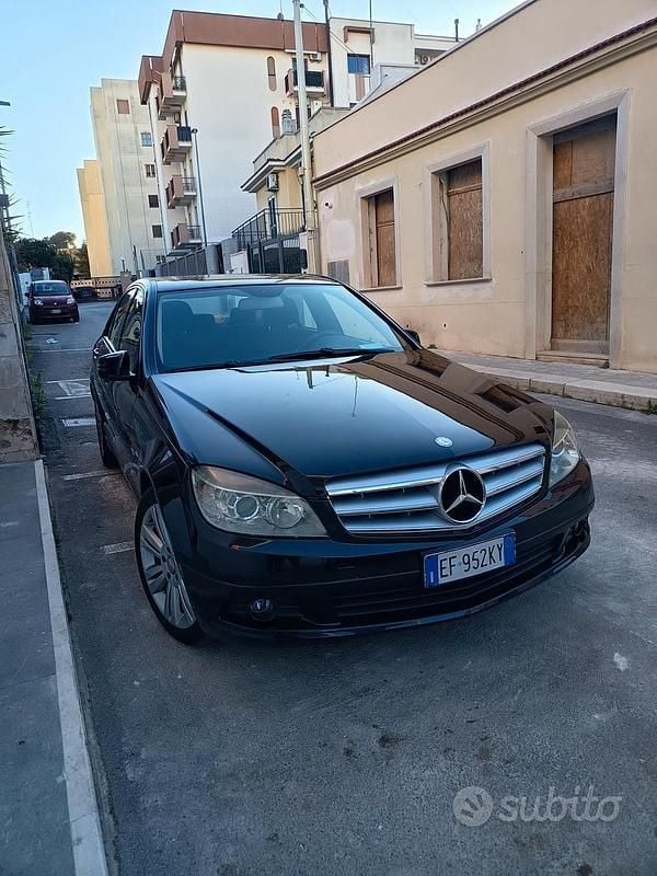 Usata Mercedes C220 Classic 170 CV (125 kW) 2012 Nero Berlina