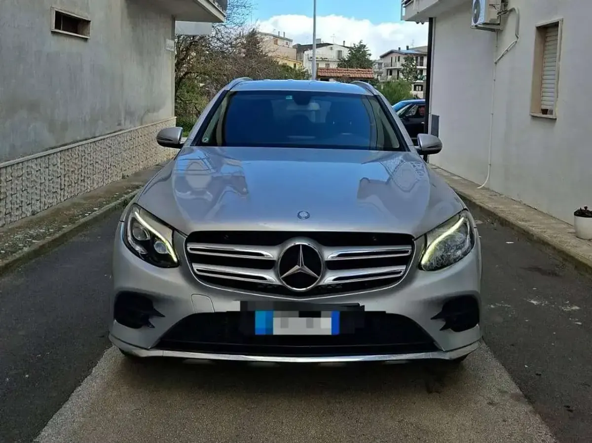 Usata Mercedes GLC220 Exclusive 170 CV (125 kW) 2017 Argento SUV