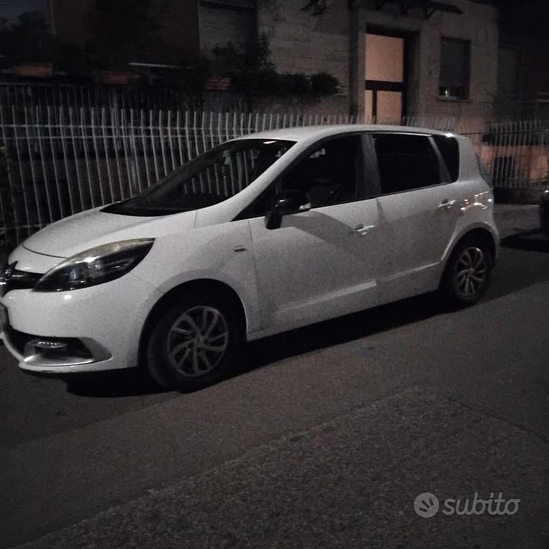 Usata Renault Scénic III 110 CV (80 kW) 2014 Bianco Monovolume
