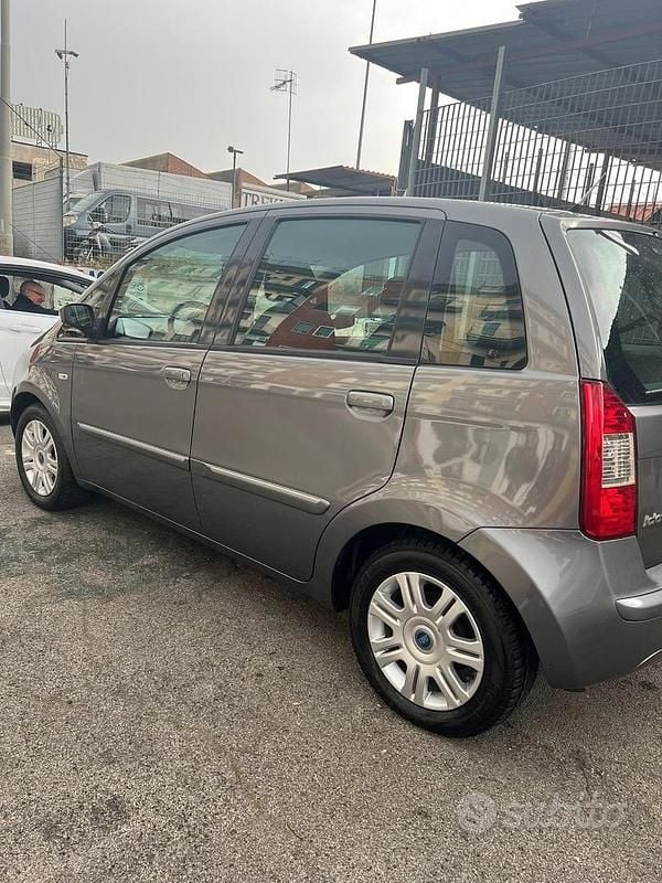 Usata 2007 Fiat Idea Monovolume | 2850 € (Buon prezzo) - Immagine 1/4