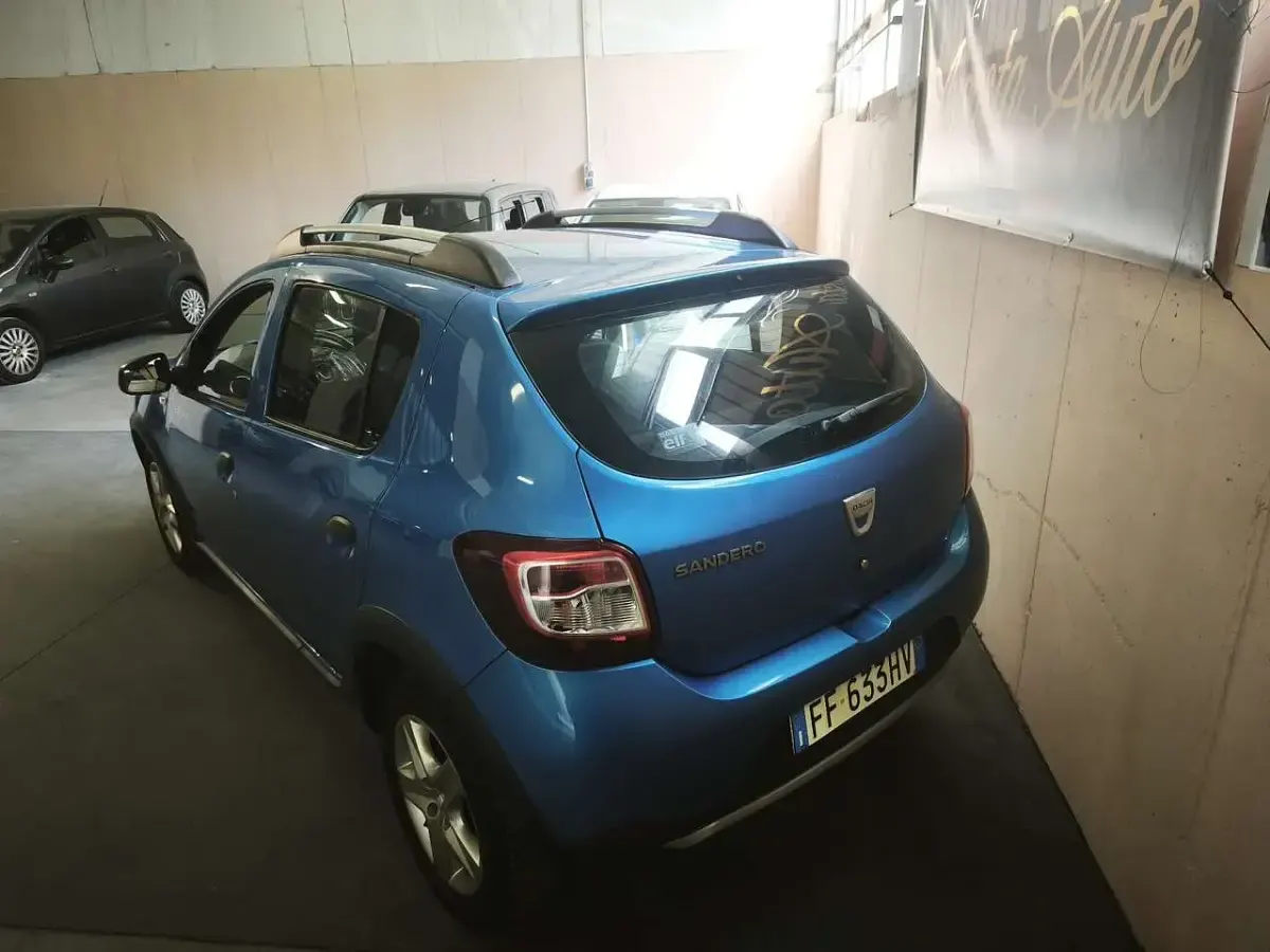 Usata Dacia Sandero Stepway 90 CV (66 kW) 2016 Blu/azzurro Berlina
