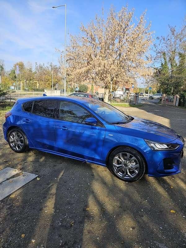Usata Ford Focus ST-Line 125 CV (91 kW) 2023 Blu/azzurro Berlina
