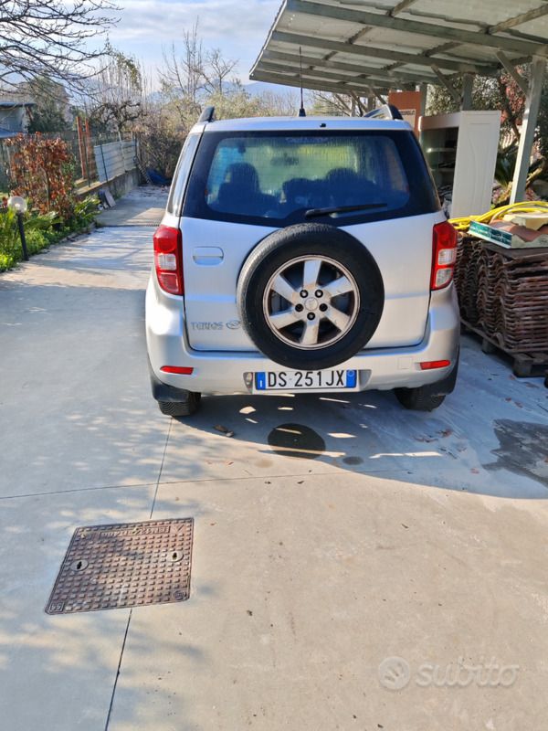 Grigio Usata 2008 Daihatsu Terios SUV | 4500 € (Ottimo prezzo) - Immagine 1/4