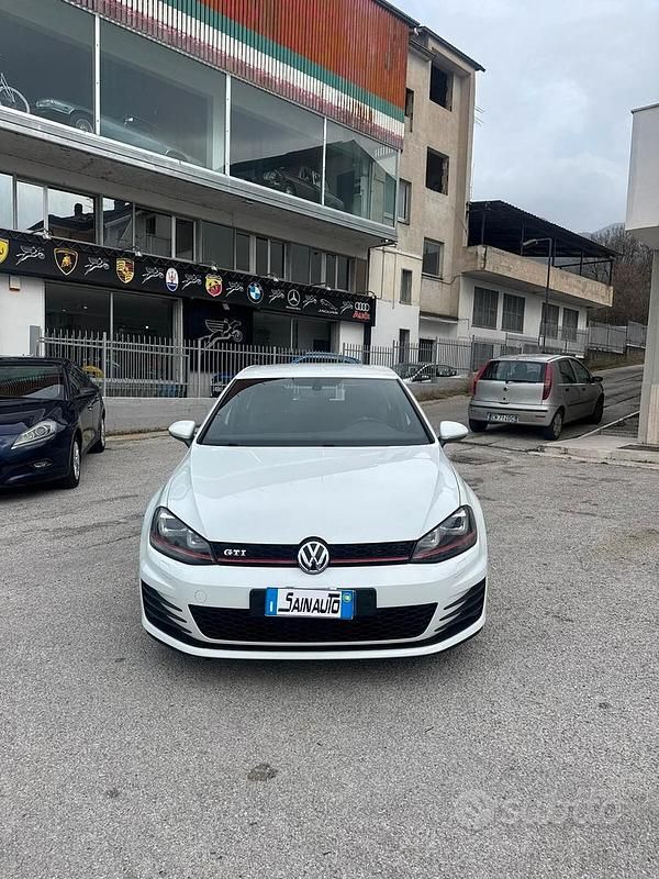 Usata VW Golf GTI 220 CV (161 kW) 2014 Bianco Berlina