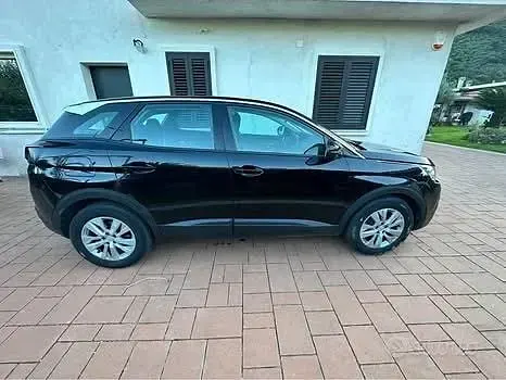 Usata Peugeot 3008 131 CV (96 kW) 2019 Nero SUV