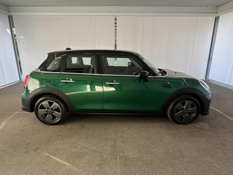 Usata Mini Cooper Classic 136 CV (100 kW) 2021 Verde Utilitaria