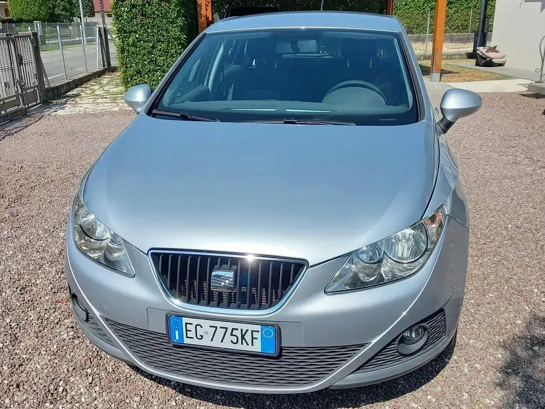 Usata Seat Ibiza SC Style 86 CV (63 kW) 2011 Argento Utilitaria