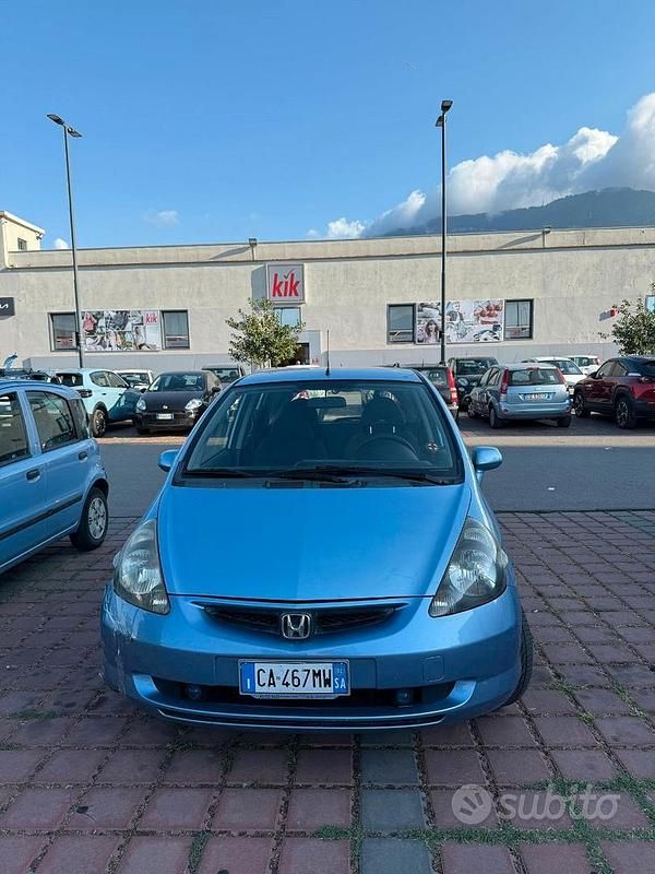 Usata 2002 Honda Jazz Due volumi | 1000 € (Super prezzo) - Immagine 1/4