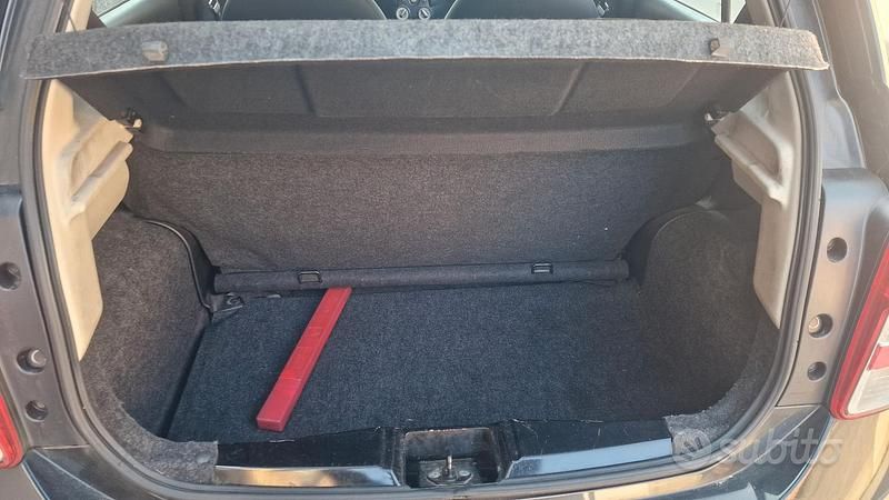 Usata Nissan Micra 98 CV (72 kW) 2011 Utilitaria