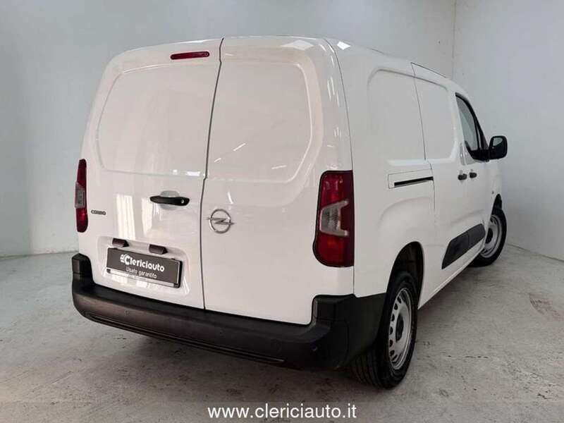 Usata Opel Combo Edition 131 CV (96 kW) 2021 Bianco Monovolume