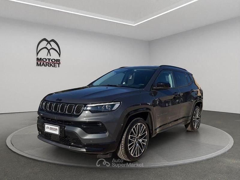 Gray Usata 2025 Jeep Compass Altitude SUV | 28.800 € (Buon prezzo) - Immagine 1/4