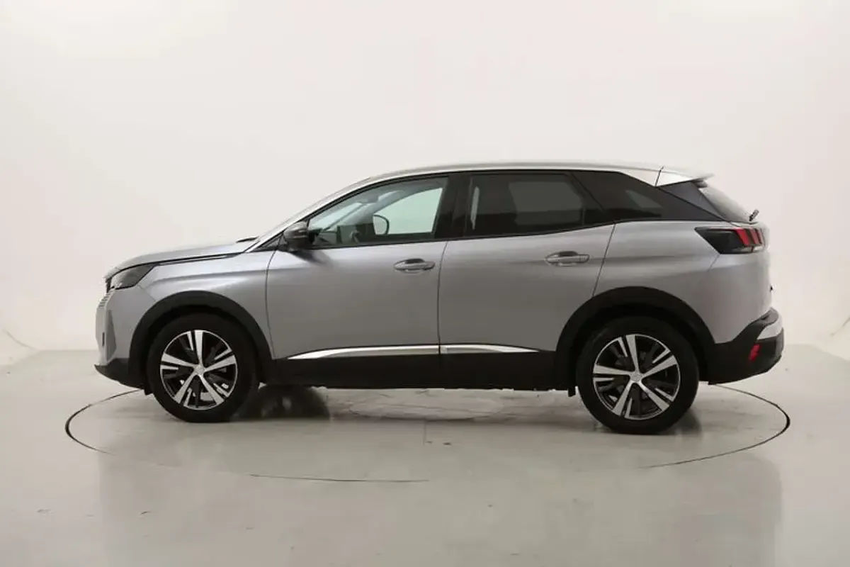 Usata Peugeot 3008 Allure 131 CV (96 kW) 2022 Grigio SUV