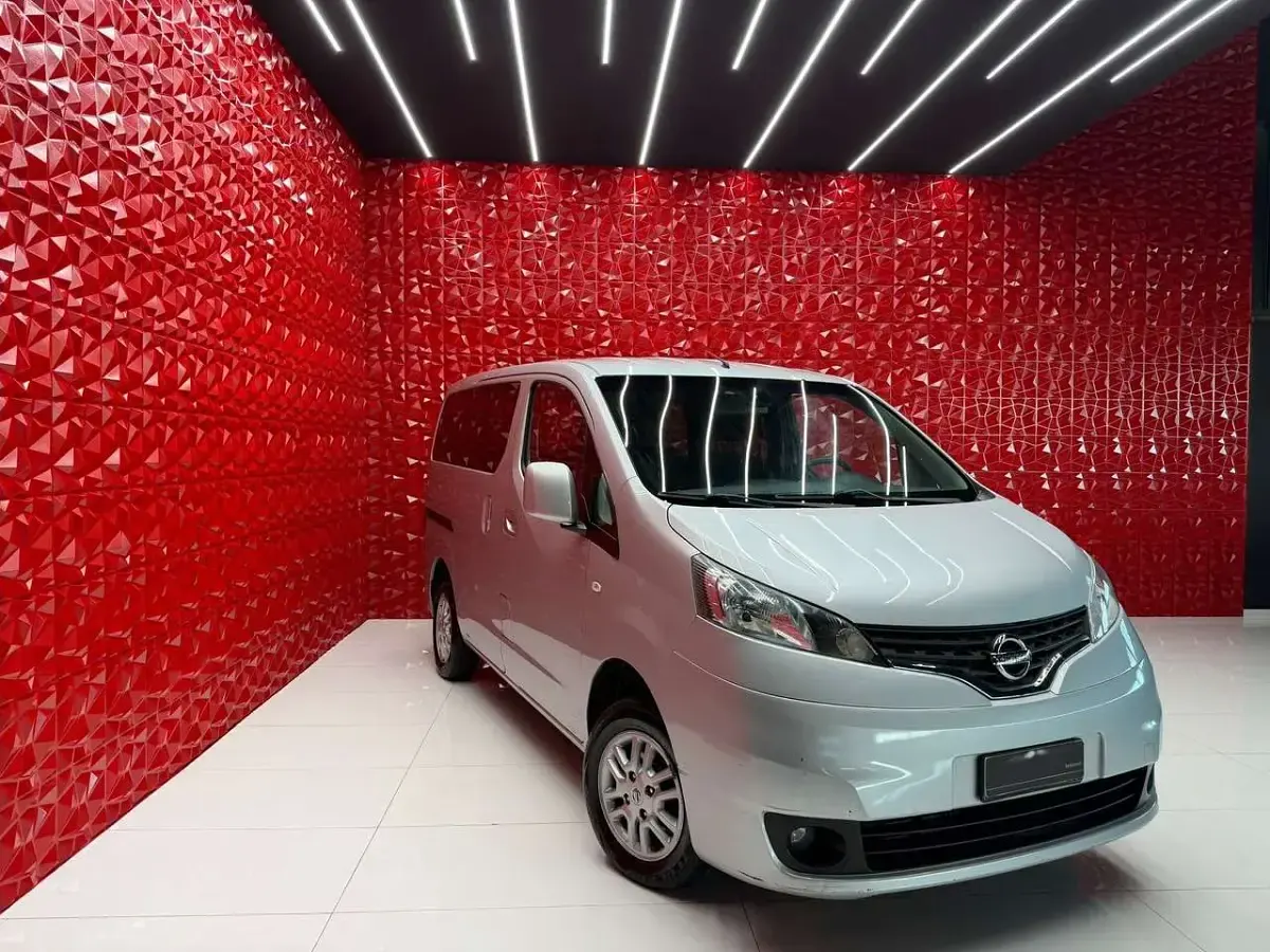 Usata Nissan NV200 150 CV (110 kW) 2013 Grigio Monovolume