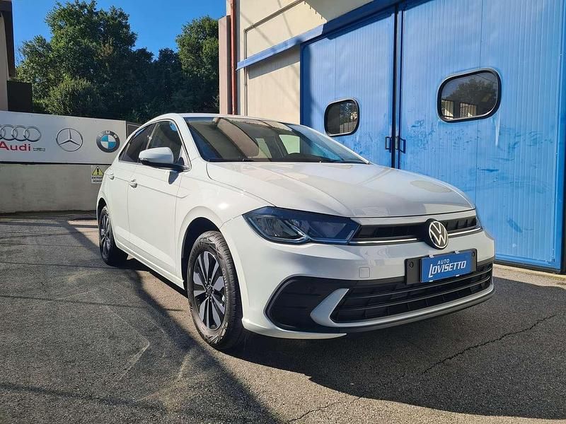 Pure white Nuova 2025 VW Polo Edition Tre volumi | 21.990 € (Buon prezzo) - Immagine 1/4