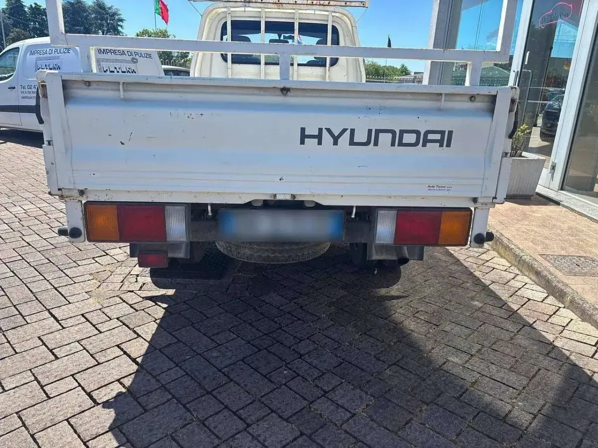 Usata Hyundai H-1 Comfort 101 CV (74 kW) 2006 Bianco Monovolume