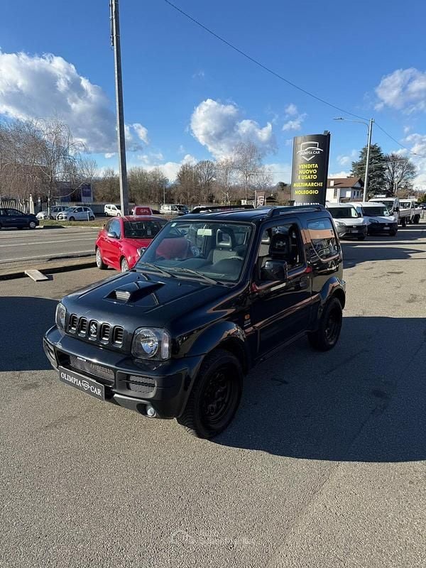 Usata Suzuki Jimny 86 CV (63 kW) 2009 Nero SUV