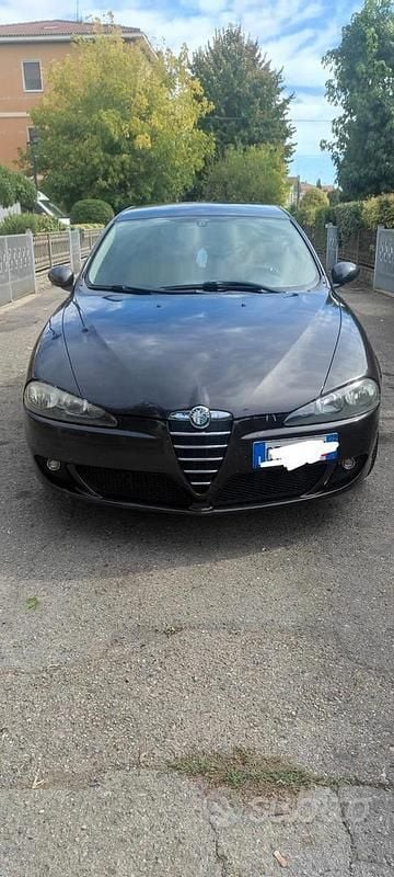 Usata Alfa Romeo 147 150 CV (110 kW) 2005 Nero Utilitaria