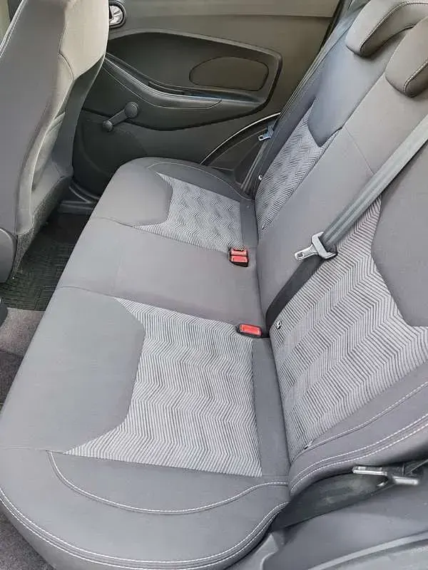 Usata Ford Ka Plus 71 CV (52 kW) 2018 Grigio Utilitaria