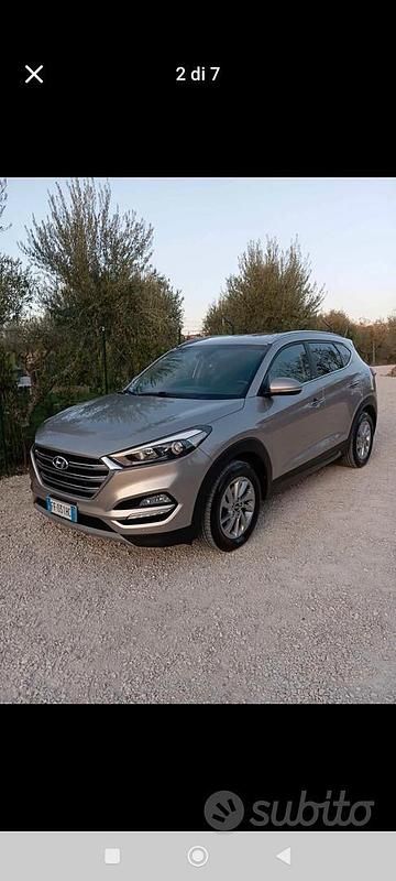 Argento Usata 2016 Hyundai Tucson Xpossible SUV | 12.000 € (Buon prezzo) - Immagine 1/4