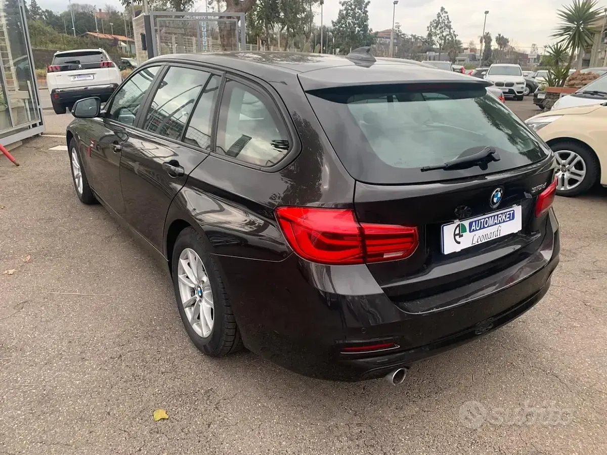 Usata BMW 318 150 CV (110 kW) 2016 Grigio Station wagon