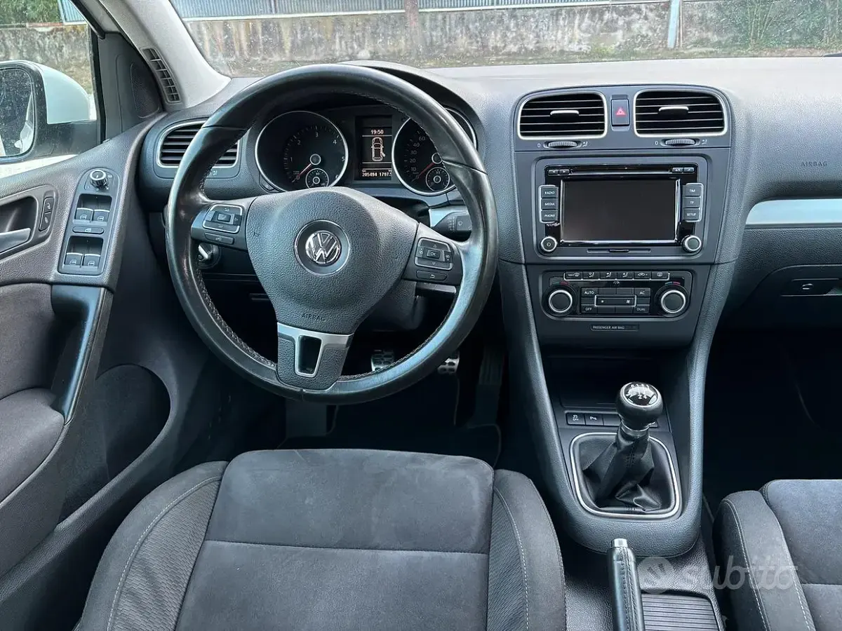 Usata VW Golf VII 102 CV (75 kW) 2012 Bianco Berlina