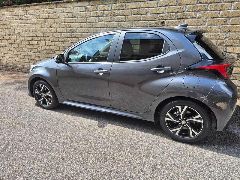 Usata Toyota Yaris Hybrid Trend 92 CV (67 kW) 2024 Berlina