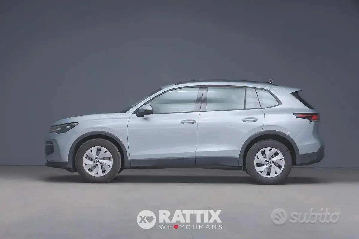Usata VW Tiguan Life 150 CV (110 kW) 2025 Dolomite silver metallizzato SUV