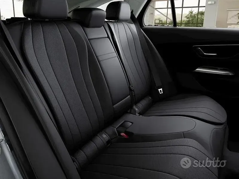 Neu Mercedes E220 197 PS (144 kW) 2026 Grau Kombi
