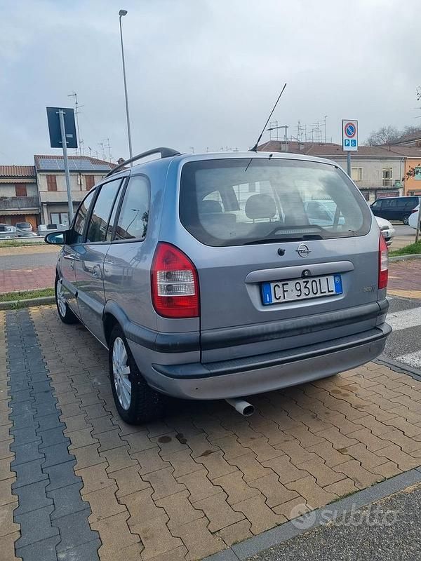 Usata Opel Zafira Eco 97 CV (71 kW) 2003 Monovolume