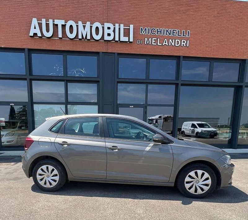 Grigio Usata 2021 VW Polo Comfortline Tre volumi | 10.900 € (Super prezzo) - Immagine 1/4