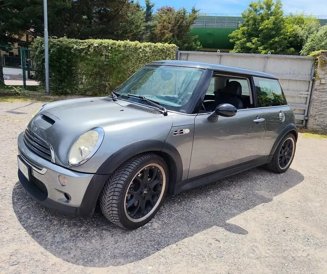 Usata Mini Cooper S 170 CV (125 kW) 2006 Grigio Utilitaria