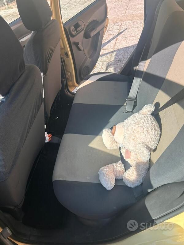 Usata Fiat Panda 80 CV (58 kW) 2008 Giallo Utilitaria