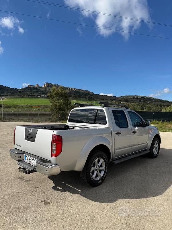 Usata Nissan Navara 171 CV (125 kW) 2009 Argento Pick-up