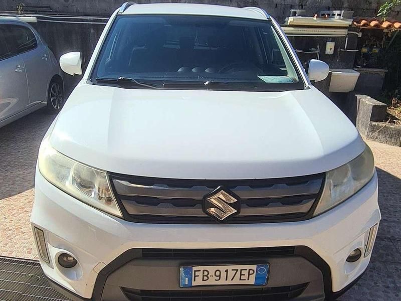Bianco Usata 2015 Suzuki Vitara Cool SUV | 9500 € (Buon prezzo) - Immagine 1/4