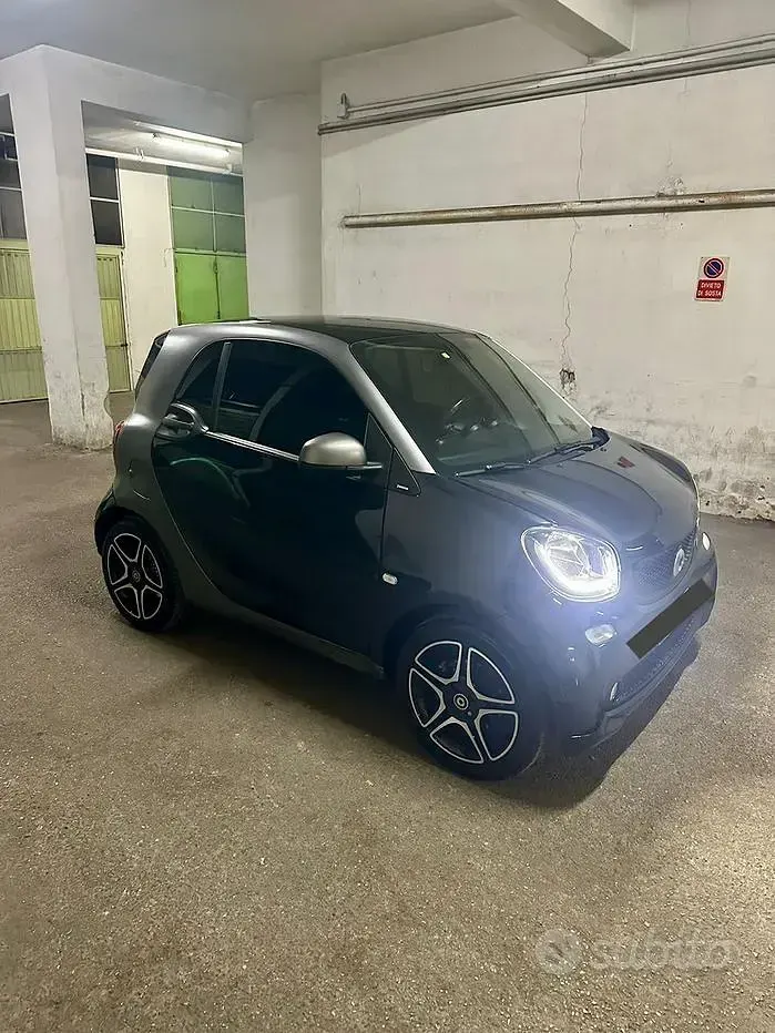 Usata Smart ForTwo Coupé 71 CV (52 kW) 2018 Nero Coupé