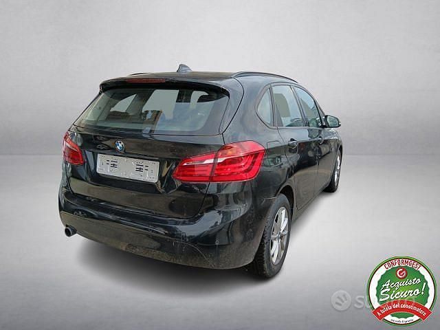 Usata BMW 218 Active Tourer Sport Line 150 CV (110 kW) 2015 Nero Monovolume