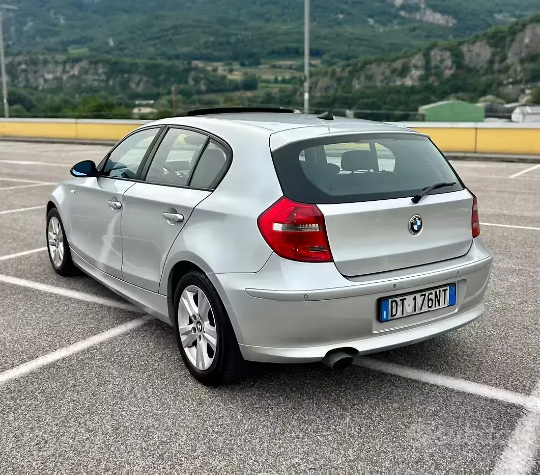 Usata BMW 120 M Sport 177 CV (130 kW) 2009 Grigio Utilitaria
